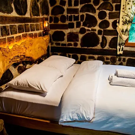 Kervan Hotel *